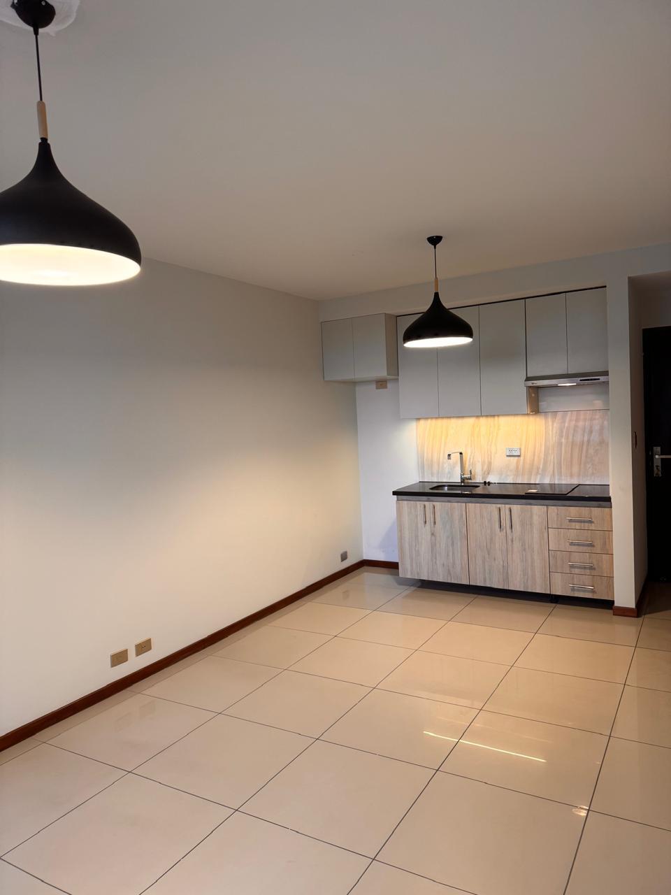 EN ALQUILER   l  SIN AMOBLAR  l  1 DORM  l MACORORO10 